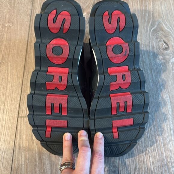 SOREL KINETIC SNEAKER IN DARK PLUM NEARLY NEW SIZE 8 - Picture 11 of 11